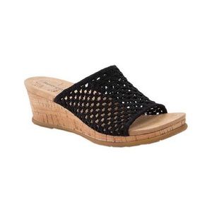NEW Bare Traps Black Flossey Wedge Sandal Sz 7 W